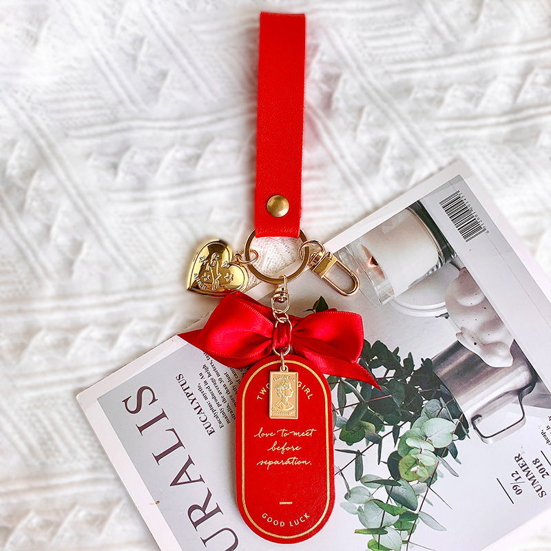 Kreativer Schleifen-Schlüsselanhänger