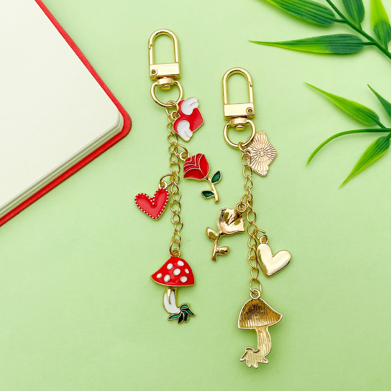 Roter Pilz Liebe-Herz Rose Schlüsselanhänger